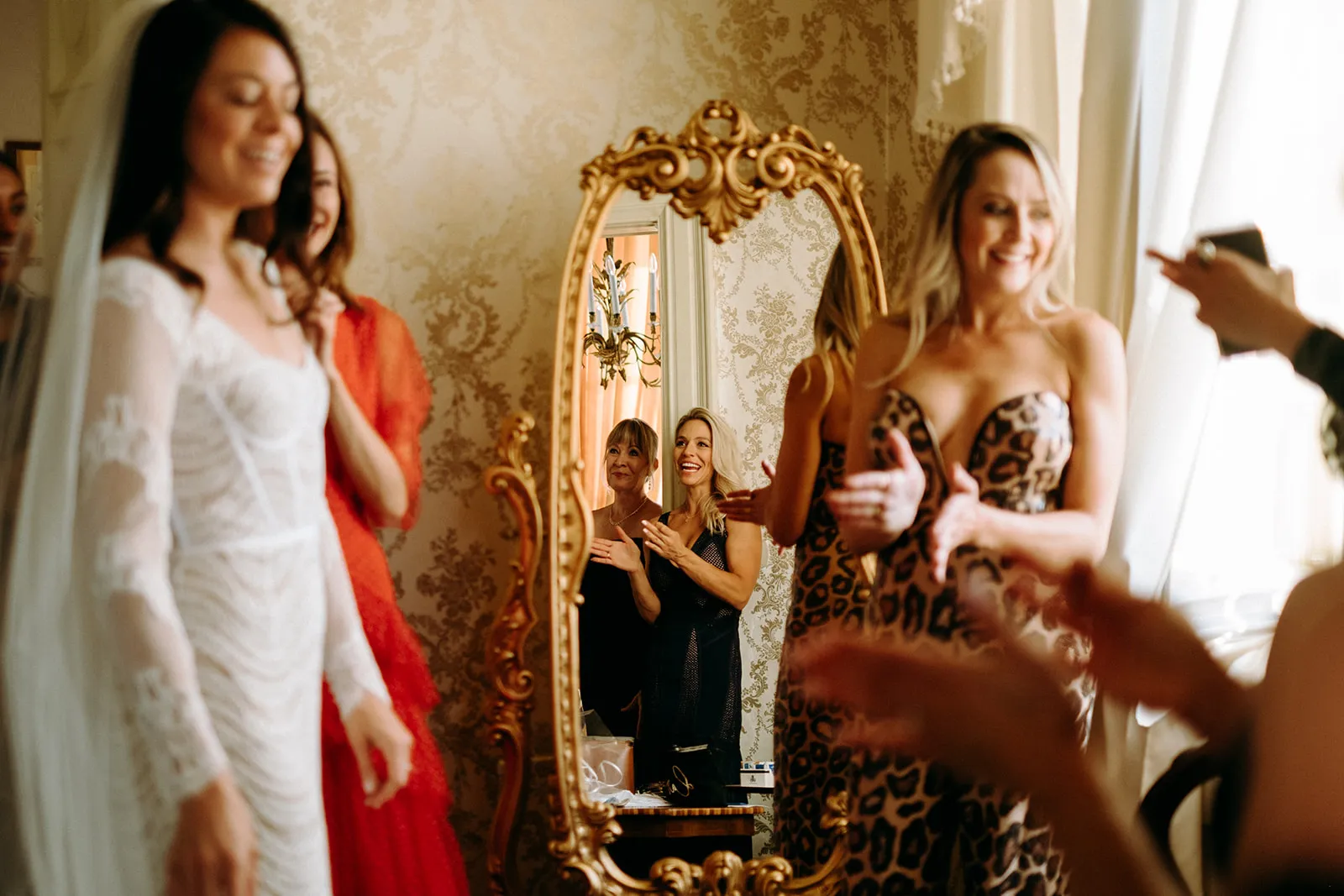 Getting Ready Bride - Wedding in Como Lake, Villa Serbelloni