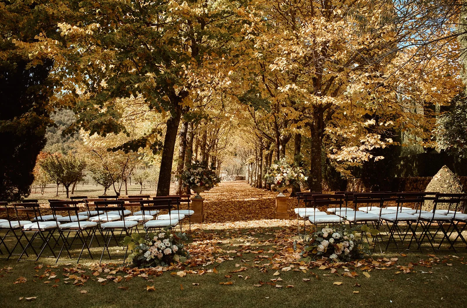 Wedding Ceremony - Autumn Wedding Ceremony at Villa Cetinale, Siena, Tuscany