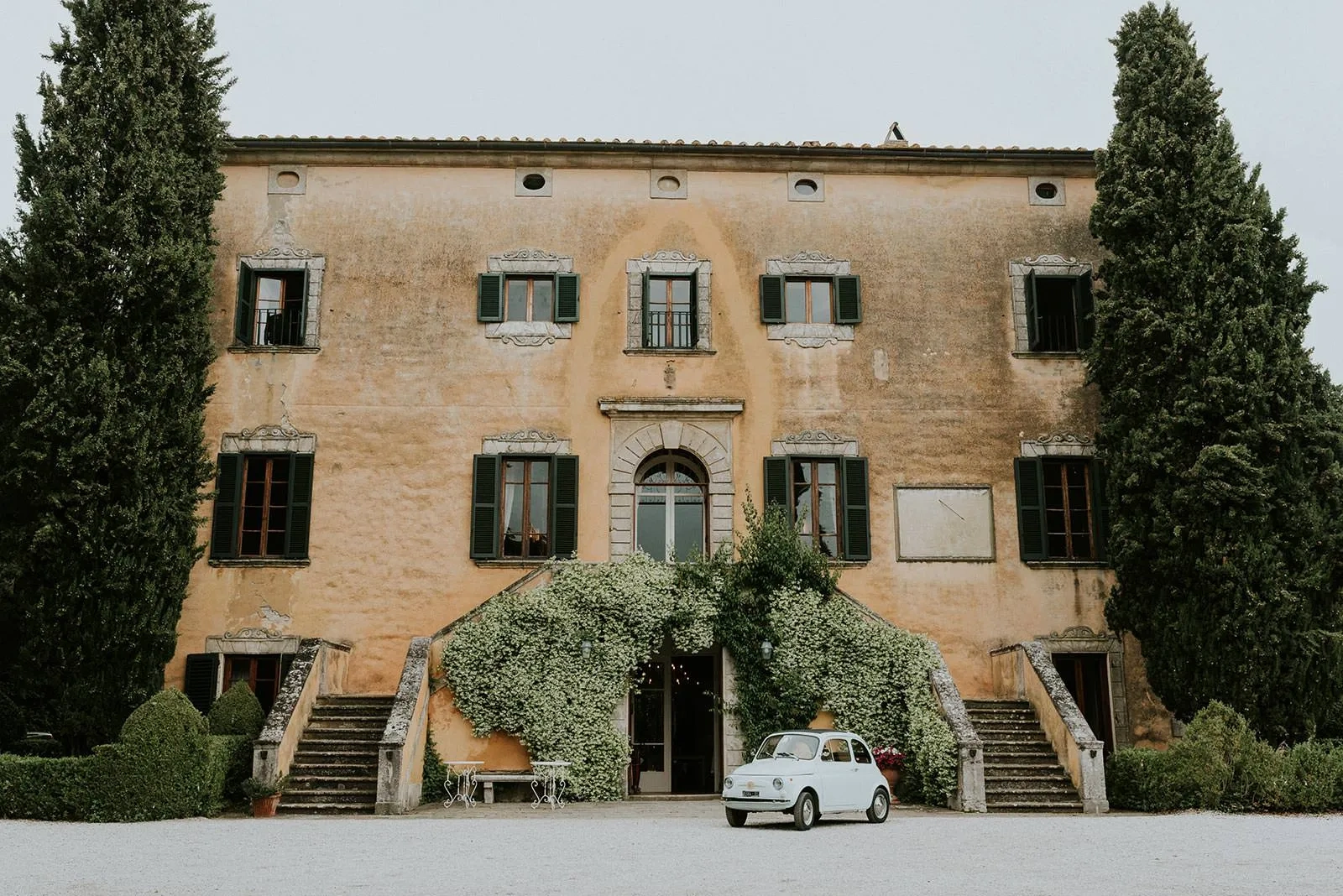 Bride getting ready - Wedding Getting Ready in Volterra