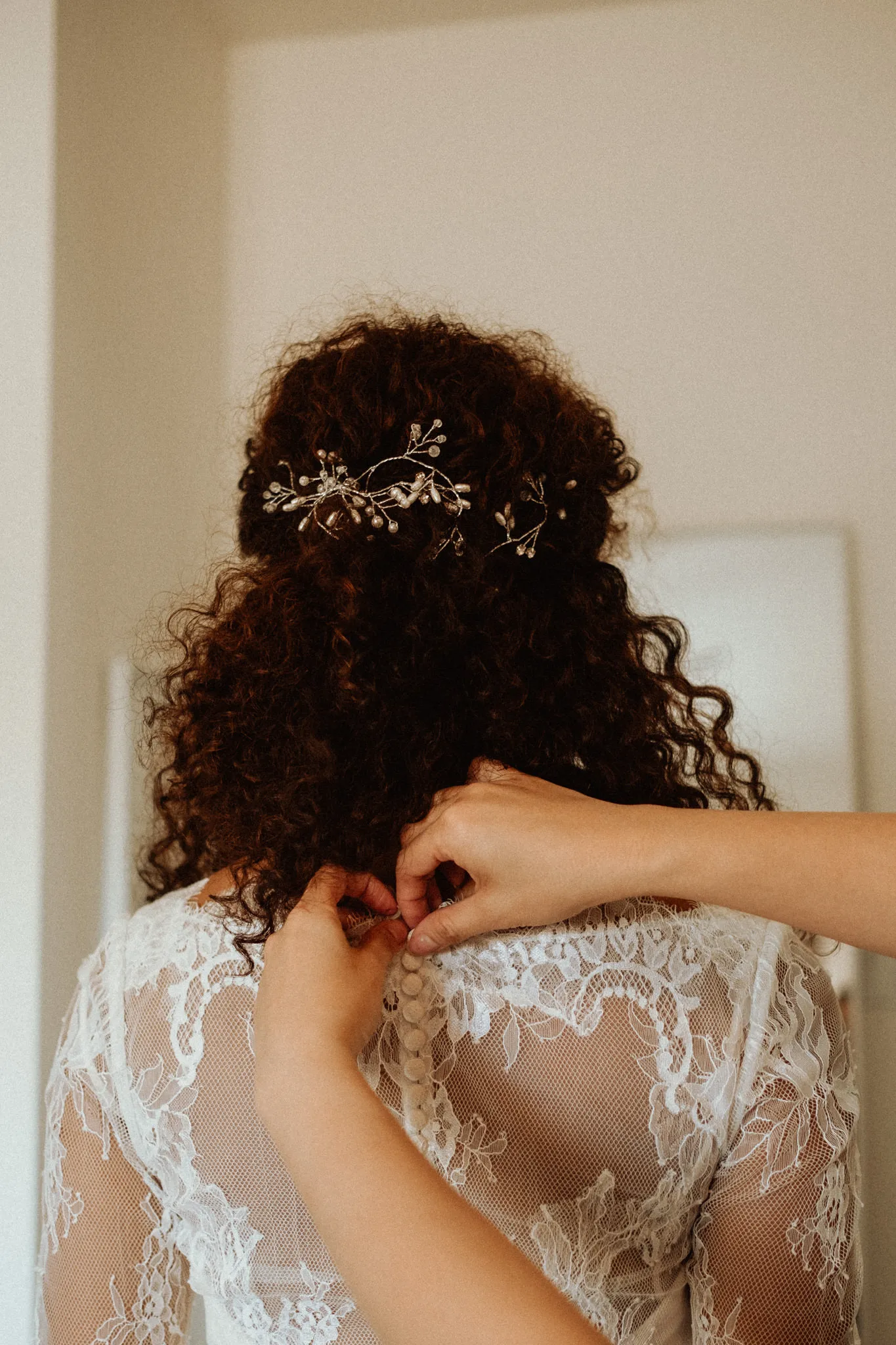 Getting ready - Joshua Tree Elopement Getting Ready