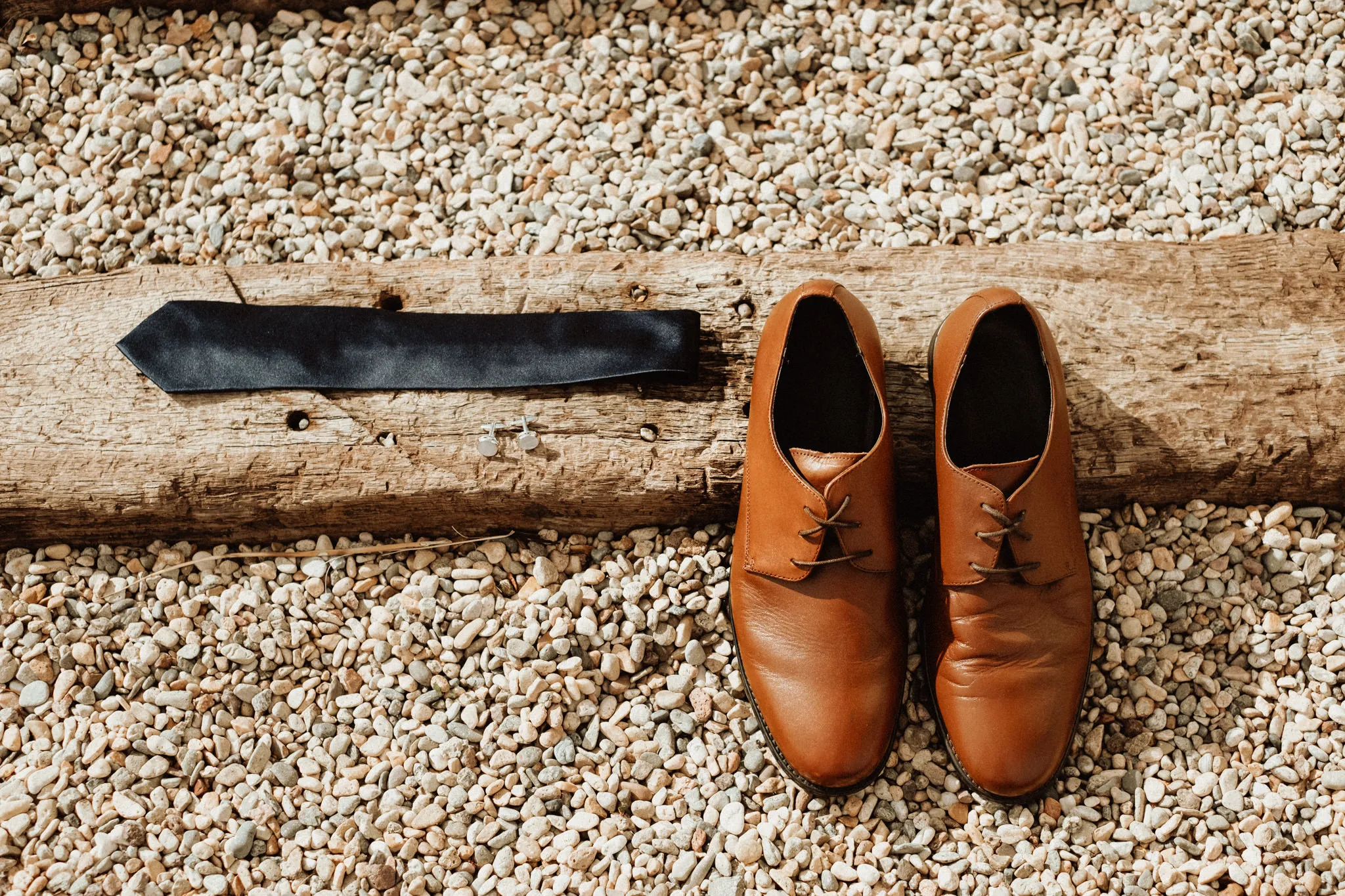 Getting ready - Joshua Tree Elopement Getting Ready