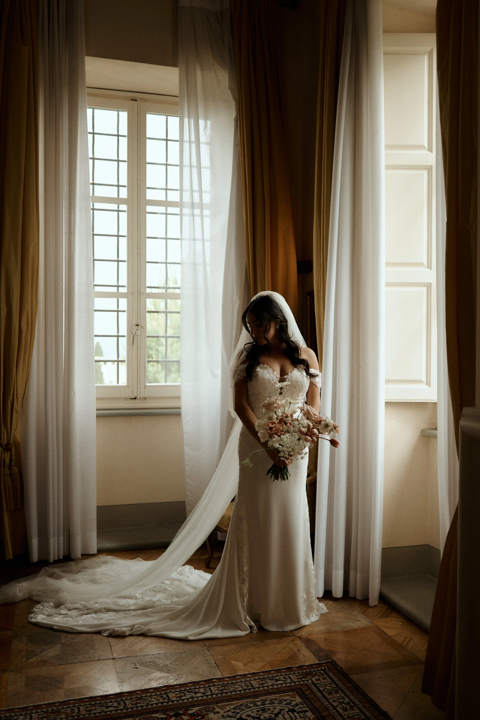 Getting Ready - Bride Getting Ready at Villa Mangiacane in Florence