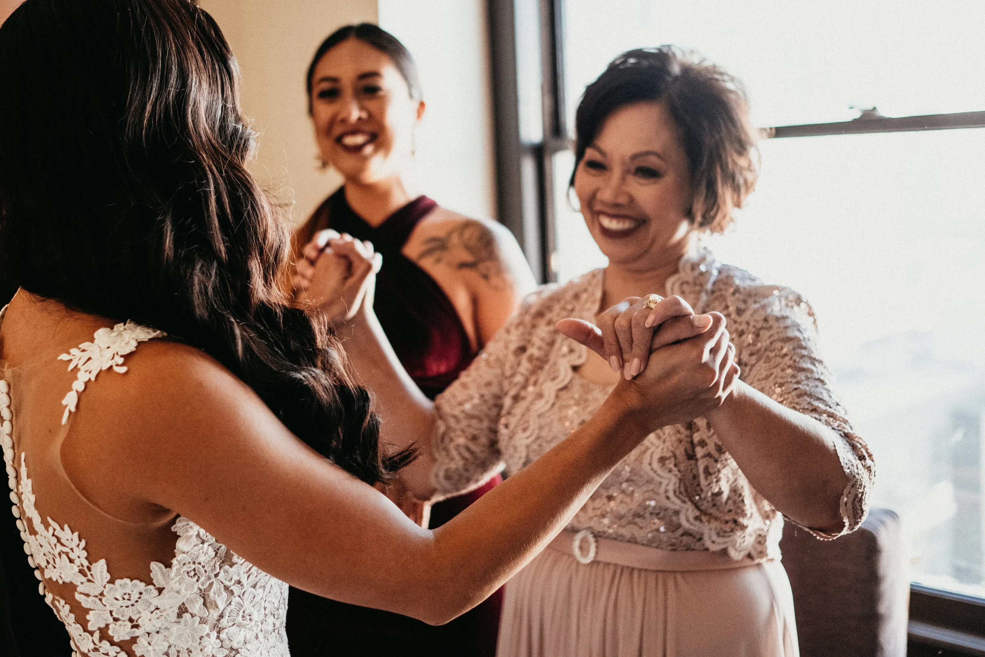 First look - Wedding Getting Ready in Los Angeles