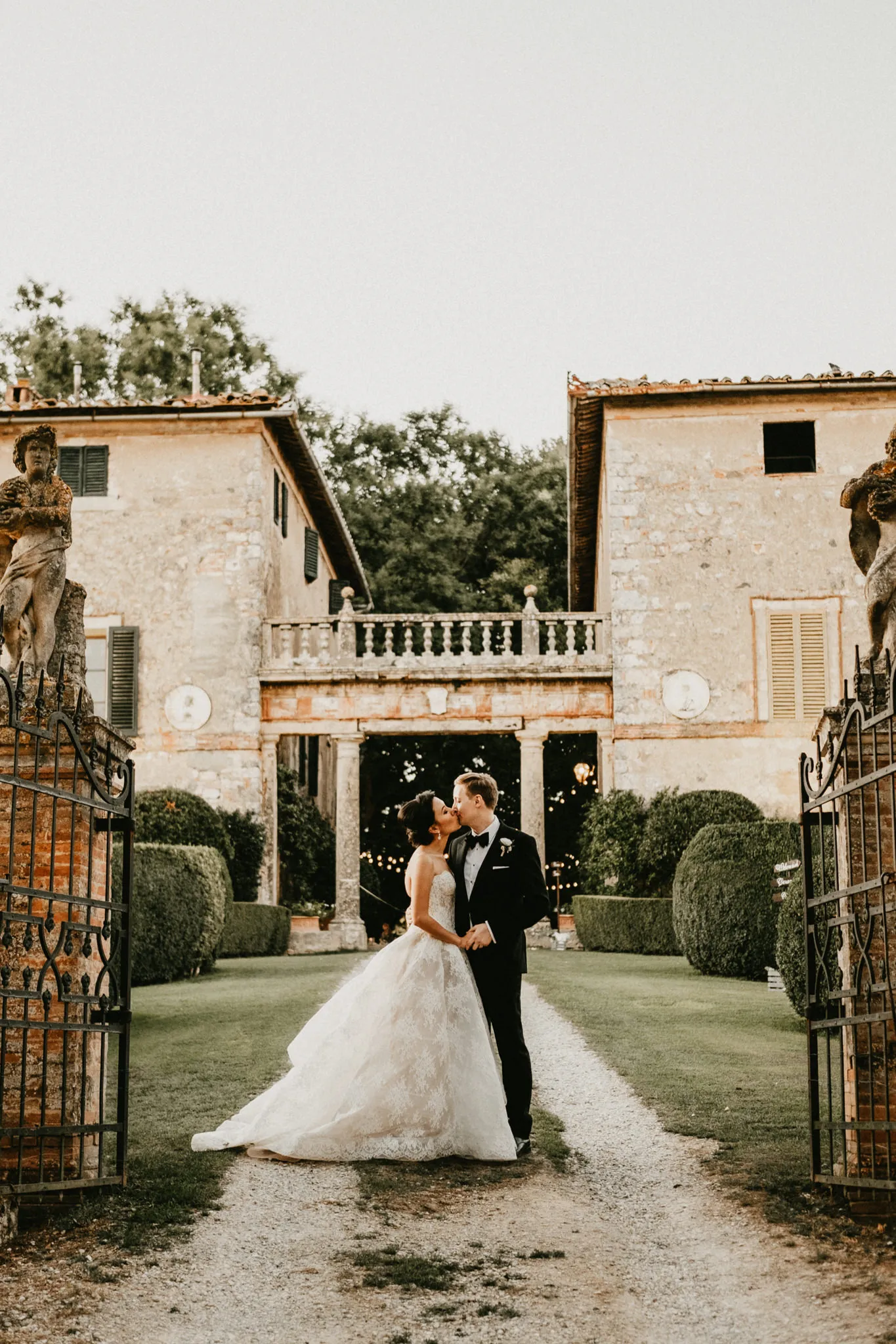 Wedding at Borgo Stomennano, Tuscany - Portraits