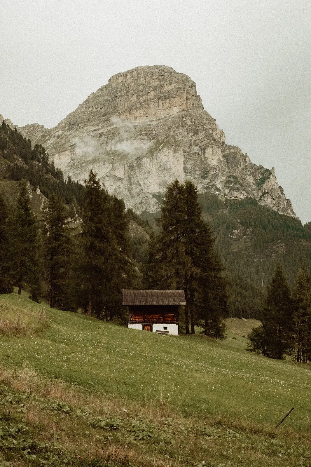 Groom portraits - Wedding in the Dolomites, Colfosco, Italy - Italian Apls