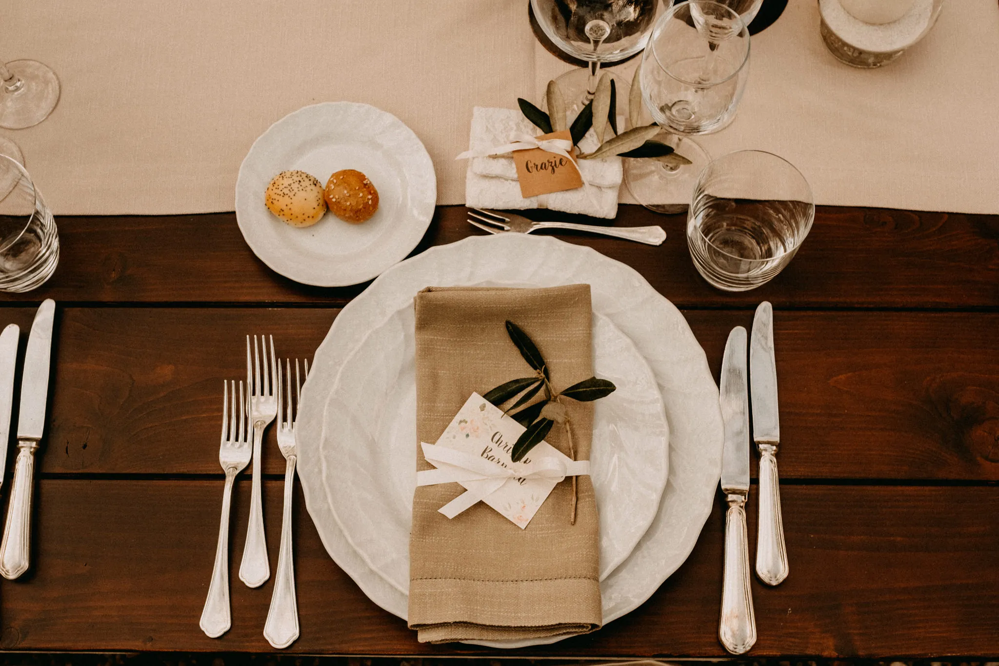 Wedding at Borgo Stomennano, Tuscany - Table setting