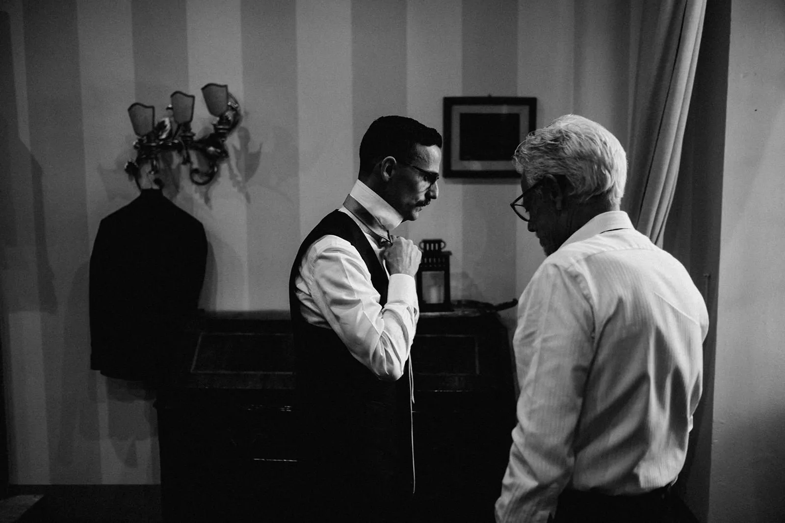 Groom's getting ready-Wedding in Chianti, Tuscany