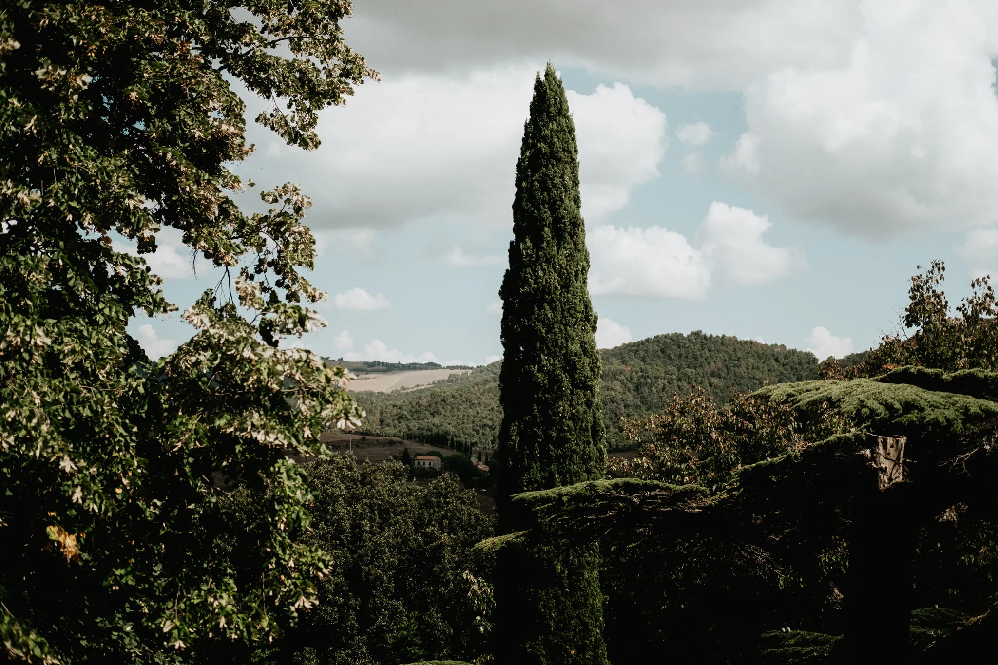 Getting Ready-Wedding in Villa Ulignano, Volterra, Tuscany