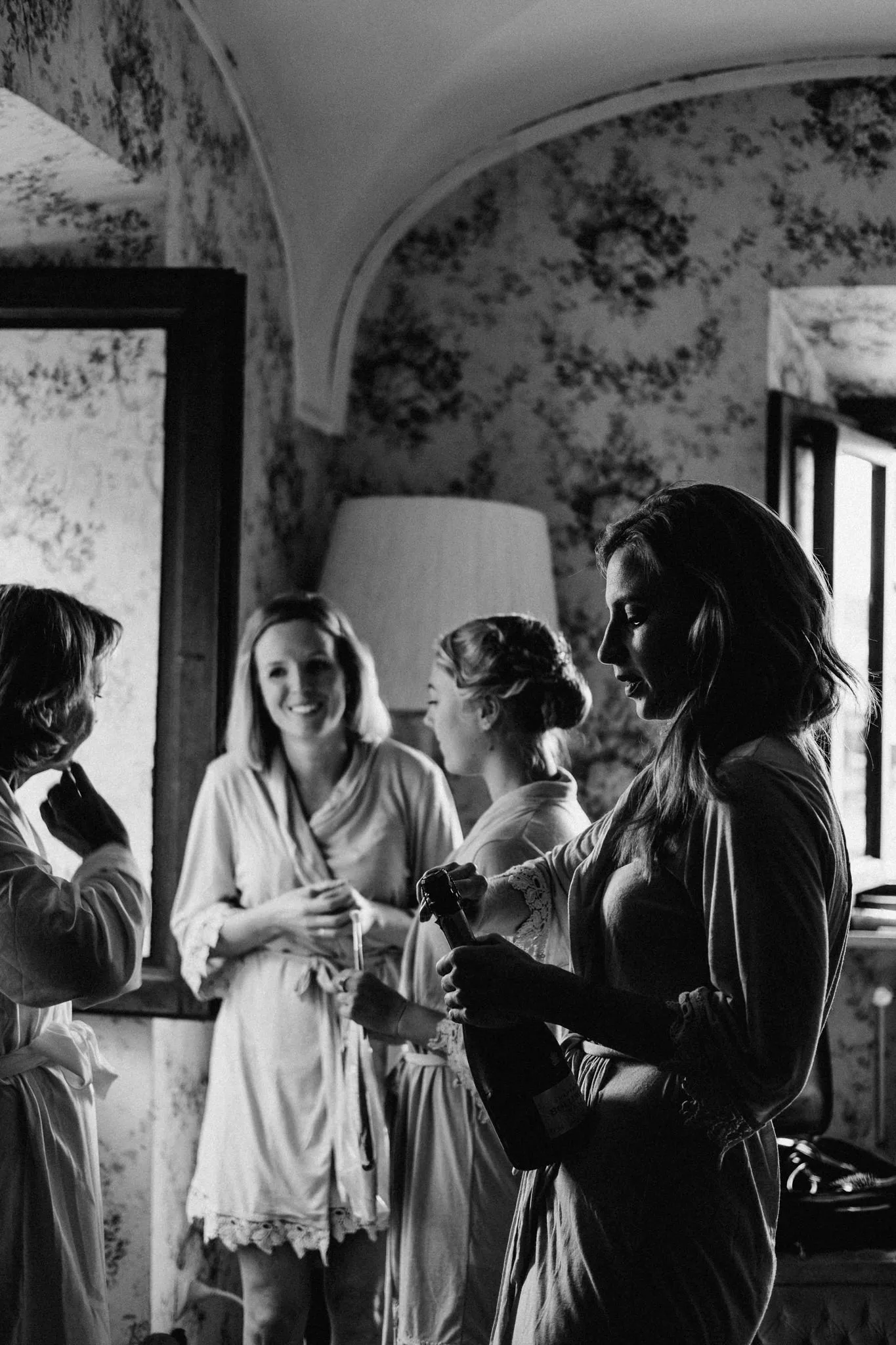 Wedding in Villa Ulignano, Volterra, Tuscany - Bride's getting ready