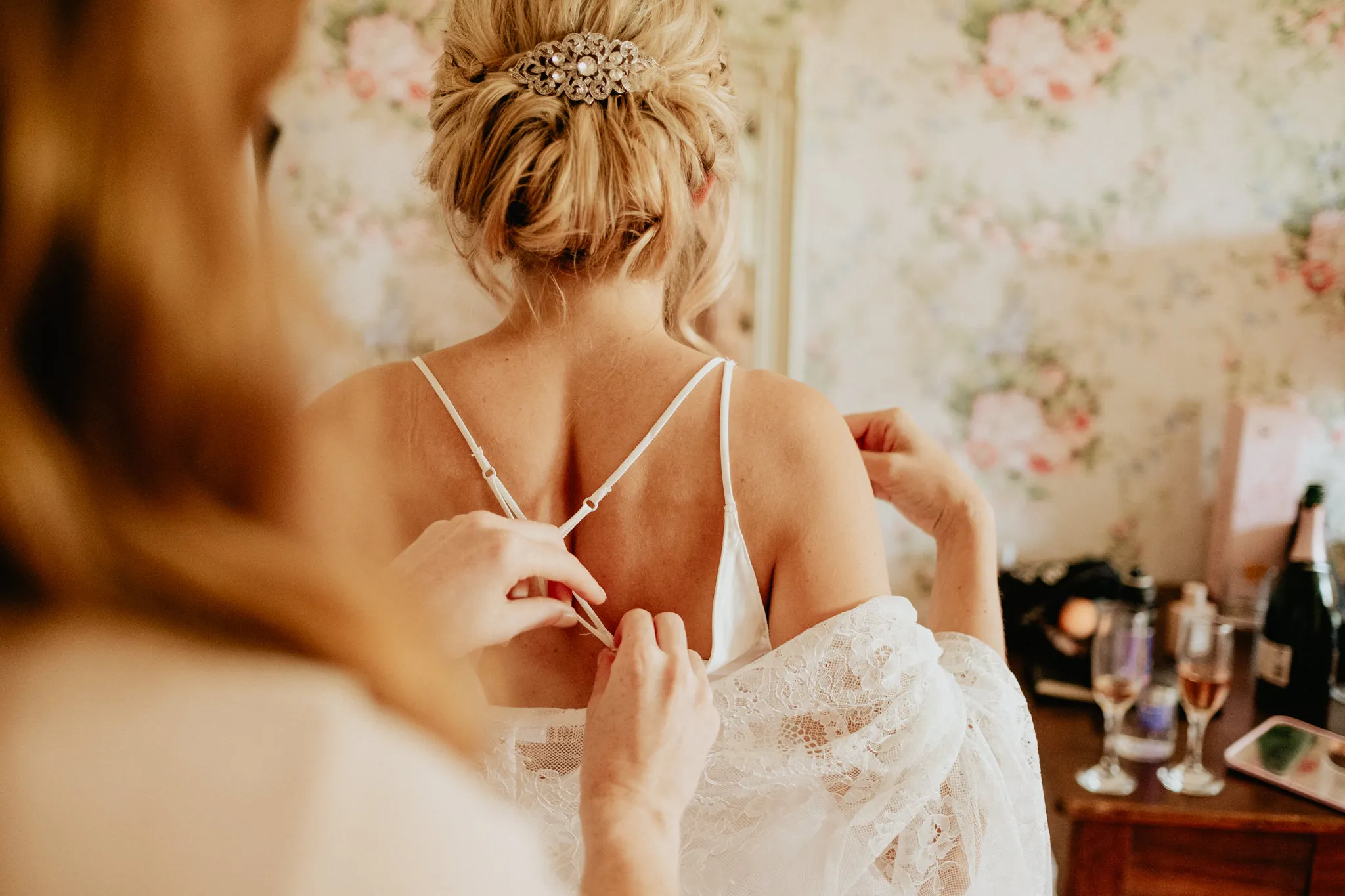 Bride's getting ready-Wedding in Villa Ulignano, Volterra, Tuscany