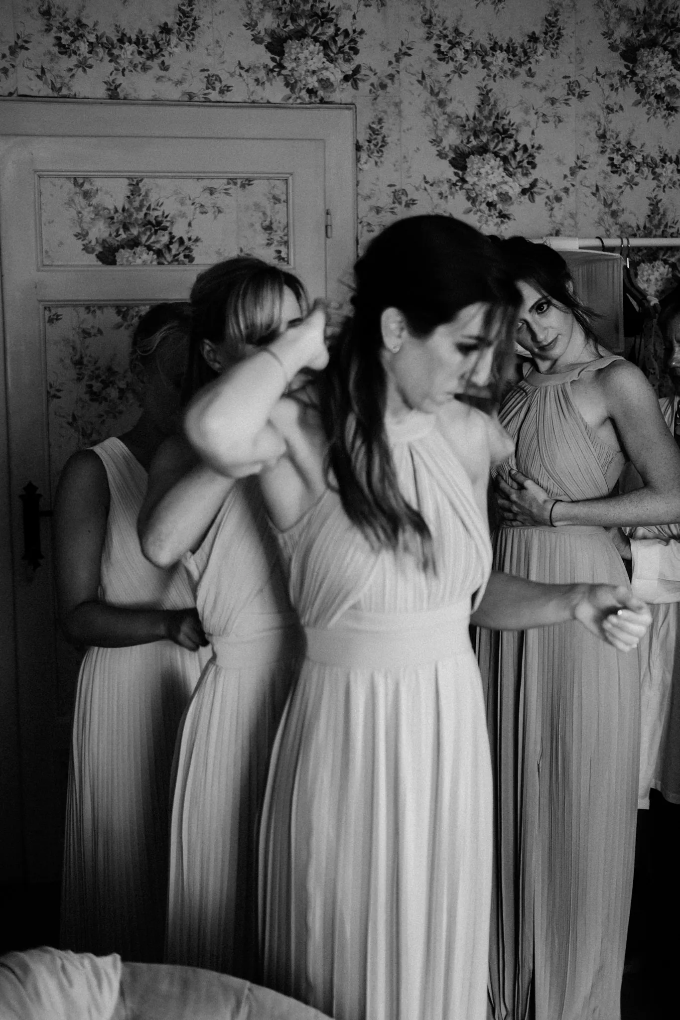 Wedding in Villa Ulignano, Volterra, Tuscany - Bride's getting ready